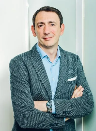 Gregor Koletzki, Gründer von Portora